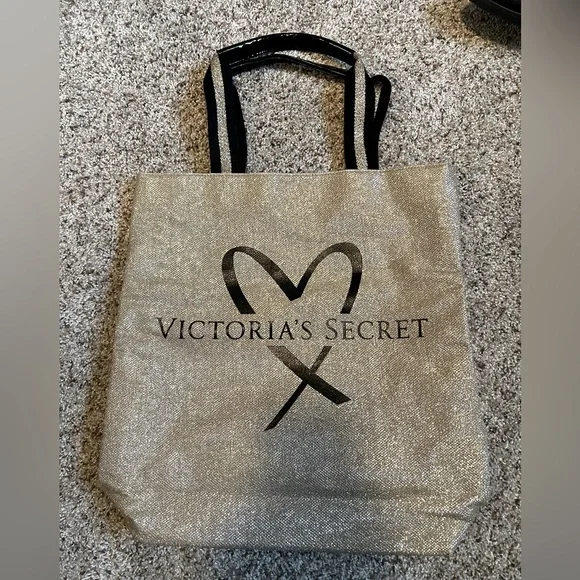 Victorious secret bag - Picture 1 of 3